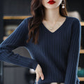Suéter Feminino Canelado com Decote em V Ferrazi